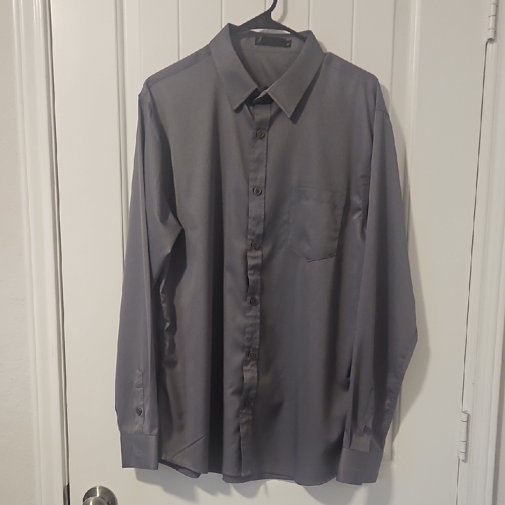 Men's Gray Dress Shirt